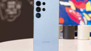 Đây là chiếc Galaxy S cao cấp đáng mua nhất tháng 8, giá giảm gần chục triệu hút khách Việt