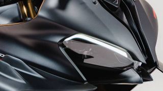 ‘Vua côn tay’ mới chính thức ra mắt: Phong cách khác Yamaha Exciter, phân khối vượt xa Honda Winner R, giá hấp dẫn