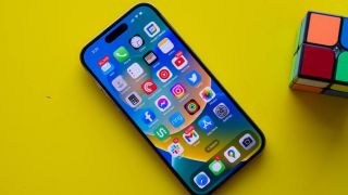 Bộ đôi iPhone Dynamic Island từng làm mưa làm gió, nay giá đã cực tốt, dễ mua, chạy mượt, xài bền lâu