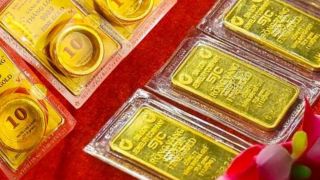 Giá vàng hôm nay 29/8 chốt phiên: Vàng trong nước 'mất giá' liên tục, người mua phải chịu 'lỗ kép'