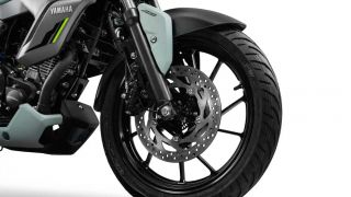 Yamaha chính thức ra mắt ‘vua côn tay’ 150cc mới tinh: Phong cách khác hẳn Exciter, có ABS như Honda Winner R, giá rẻ