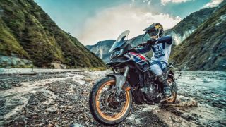 Cyclone RX600 ra mắt - Adventure 550cc hai xi-lanh, giá từ 150 triệu đồng có gì đặc biệt?