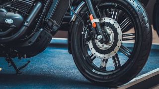 ‘Vua côn tay’ mới chính thức ra mắt giá 57 triệu đồng: Thiết kế khác biệt Honda Winner R và Exciter