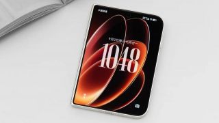 'iPhone Ultra' bất ngờ ra mắt trước 2 ngày, nhưng bật ngửa khi chủ nhân lại không phải Apple
