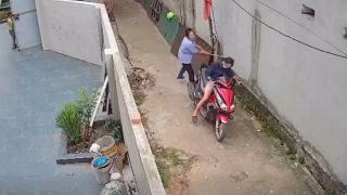 Tình tiết đáng chú ý vụ người phụ nữ dùng chổi tấn công hàng xóm ở Bắc Ninh