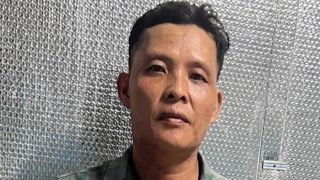 An Giang: Danh tính người đàn ông đổ xăng thiêu sống vợ cũ rồi ra đầu thú, hé lộ nguồn cơn sự việc
