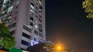 Nhân chứng kể tiếng động lạ vụ nữ sinh lớp 11 tử vong sau khi rơi từ tầng cao chung cư ở Hà Nội