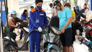 Giá xăng dầu chiều 13/9: Dầu diesel rẻ hơn đỉnh 16.000 đồng, E10 và RON 92 về 18.000 đồng/lít? Giá đầy bình ô tô Honda