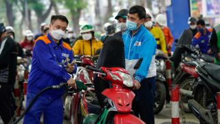 Giá xăng dầu hôm nay 14/9: Dầu diesel vẫn rẻ, RON 92 và E10 có quay lại mốc 19.000 đồng/lít? Giá đầy bình ô tô Toyota