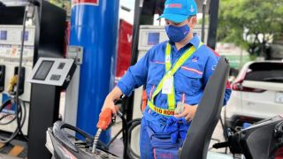 Giá xăng dầu tối 14/9: Dầu diesel vẫn rẻ, E10 RON 95 và E5 RON 92 rục rịch về 18.000 đồng/lít? Giá đầy bình xe ga 110cc