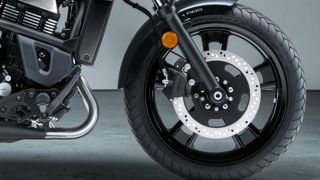 ‘Huyền thoại côn tay’ kinh điển của Nhật chính thức ra mắt: Cửa trên Honda Winner R, có ABS, giá mềm
