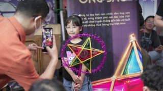 'Hội Rằm': Hành trình tìm về ký ức mùa trăng qua trò chơi tuổi thơ 