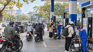 Cập nhật giá xăng dầu hôm nay 18/9 mới nhất: Xăng E5, E10 cán mốc cao chót vót? Xăng sắp điều chỉnh tiếp?