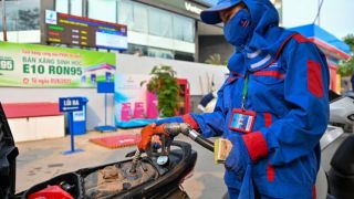 Giá xăng dầu tối 18/9: Dầu diesel gần 30.000 đồng/lít, E10 và RON 92 có về 20.000 đồng/lít? Giá lăn bánh VinFast VF 8