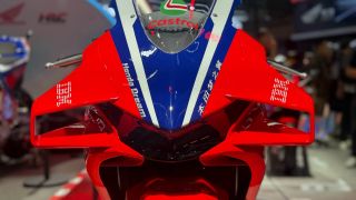 Honda CBR500R lột xác thành quái thú MotoGP: 4 xi-lanh, cánh gió khổng lồ, đuôi kiểu RC213V