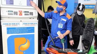 Giá xăng dầu trưa 19/9: E10 RON 95 và E5 RON 92 đều hơn 25.000 đồng/lít, dầu diesel còn đắt hơn, giá đầy bình ô tô Mazda