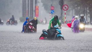 Mưa lớn ở Nghệ An - Hà Tĩnh: Vinh phá kỷ lục mưa tháng 9 sau hơn 40 năm, đêm nay còn mưa trên 200mm
