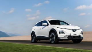 VinFast VF 6 giữ ‘ngôi vương’ SUV hạng B, Yaris Cross tiếp tục bám đuổi trong tháng 8/2026