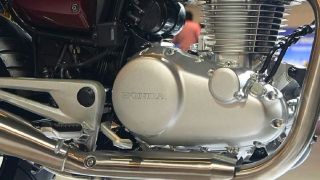 Honda chính thức mở bán ‘huyền thoại côn tay’ mới giá 75 triệu đồng: Có ABS, cửa trên Honda Winner R