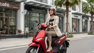 VinFast Kyo đáp ứng lịch đi làm linh hoạt của người trẻ, giá sau ưu đãi chỉ từ 25 triệu đồng