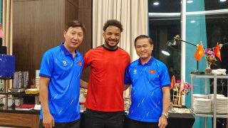 Xuân Son rời tuyển Việt Nam ngay trước trận Thái Lan, HLV Kim Sang-sik nói một câu khiến người hâm mộ xúc động