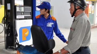 Giá xăng dầu trưa 29/9: E10 và RON 92 sau khi gần đạt đỉnh, có thể về 19.000 đồng/lít thứ năm này? Giá đầy bình xe số