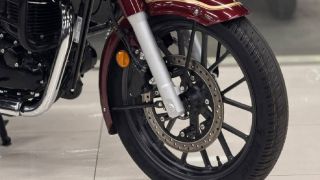 Honda chính thức ra mắt ‘huyền thoại côn tay’ mới giá 60 triệu đồng: Định vị đàn anh Honda Winner R