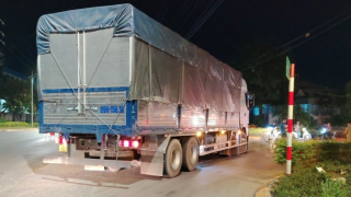 Vụ tai nạn giữa xe tải và xe máy ở Hưng yên: Bé trai 9 tuổi không qua khỏi, người mẹ bị thương nặng