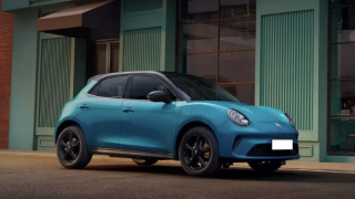 ‘Tân binh’ hatchback điện cỡ B ra mắt: Thiết kế retro, ‘đấu’ BYD Dolphin, giá rẻ 270 triệu 