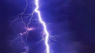 Đang ngồi trước hiên nhà, nam thanh niên ở Lâm Đồng bị sét đánh tử vong