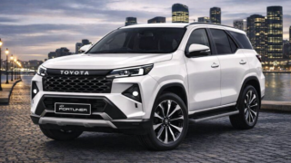 Toyota Fortuner 2027 tiếp tục lộ diện: ‘Lột xác’ thiết kế với phần đuôi vuông vức hơn