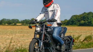 LiveWire S2 Alpinista: Mô tô điện 'nhẹ như 125cc' nhưng sức mạnh lên tới 86 mã lực!