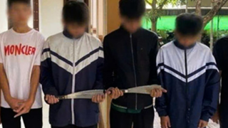 2 nhóm học sinh lớp 8 ở Hà Tĩnh mang dao phay đến trường, hẹn giải quyết mâu thuẫn trên sân bóng