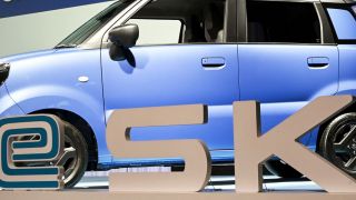Suzuki chính thức ra mắt ‘ô tô quốc dân’ mới giá 350 triệu đồng: Rẻ hơn cả Kia Morning và Grand i10