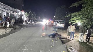 Hiện trường và nguyên nhân vụ xe tải tông đuôi xe đạp điện, cụ bà 73 tuổi tử vong tại chỗ ở Đắk Lắk