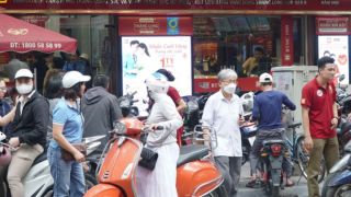 Giá vàng hôm nay 9/10 mới nhất: Vàng miếng vàng nhẫn đua nhau nâng giá, chuyên gia cảnh báo rủi ro!