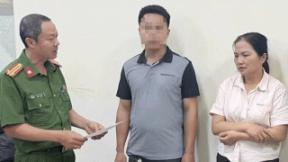 Hà Nội: Diễn biến nóng vụ người phụ nữ đặt giường, chuồng chó ở ngõ chung để cản trở xây dựng