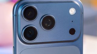 Đây là iPhone Pro đập hộp mới dưới 30 triệu đồng, rẻ hàng đầu Việt Nam trong tháng 10
