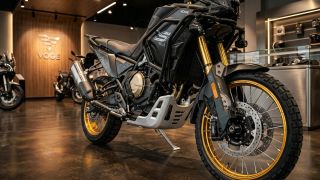 Tin xe trưa 13/10: ‘Vua côn tay’ mới phân khối lớn gấp 5 lần Yamaha Exciter và Honda Winner R ra mắt với giá ‘mềm’