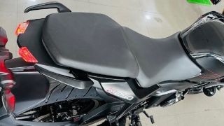 ‘Vua côn tay’ mới chính thức về đại lý giá 43 triệu đồng: Có phanh ABS 2 kênh xịn hơn Honda Winner R