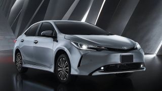 Toyota chính thức ra mắt mẫu sedan hạng C đẹp long lanh giá 589 triệu đồng: Thiết kế sang hơn Mazda 3 và Kia K3