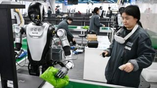 Trào lưu thuê người dạy robot làm việc nhà tại Trung Quốc: Bất ngờ với mức thu nhập
