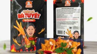 Hàng trăm gói Chân gà Bà Tuyết bị tiêu hủy, chuyện gì đây?
