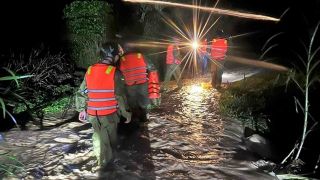 Danh tính 2 người bị lũ cuốn trôi khi đi thăm vườn sầu riêng ở Lâm Đồng, 1 người vẫn mất tích