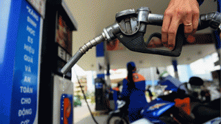 Cập nhật giá xăng dầu tối nay 15/10 mới nhất: Xăng E5, xăng E10 vừa giảm khó tin, dầu tăng mạnh