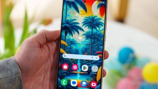 Bảng giá Galaxy S24 Series hôm nay 15/10: Galaxy S24 Ultra rẻ kỷ lục, Galaxy S24 FE ngang máy tầm trung