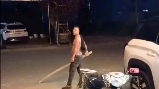 Đã tìm ra danh tính nam thanh niên cởi trần cầm gậy sắt đập phá ô tô trong đêm ở Bắc Ninh