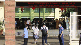 4 học sinh bị não mô cầu, 1 em tử vong: Tình hình 3 em học sinh? cấp kháng sinh cho hơn 2.000 người tại trường