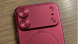 iPhone 18 có thể có cụm camera kéo dài và màu đỏ rượu vang gần giống iPhone 18 Pro
