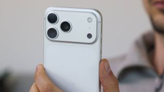 Bảng giá iPhone 17 cuối tháng 10: iPhone 17 Pro Max rẻ chưa từng thấy iPhone 17e vua iPhone giá rẻ